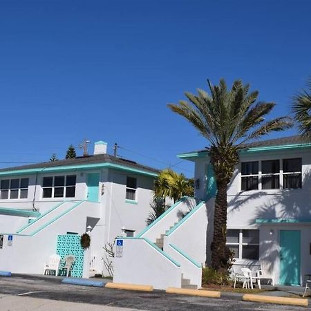 Private One-Bedroom 13-Directly Across From Beach St. Pete Beach Extérieur photo